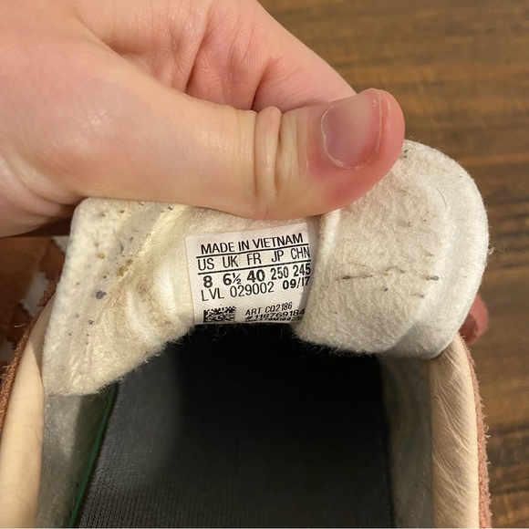 Adidas Gazelle Salmon Pink Sneakers size 8 - Picture 7 of 8